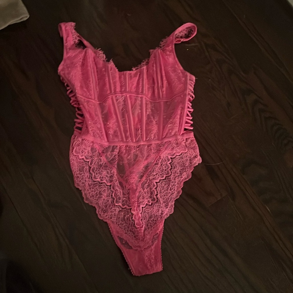 Hot pink Victoria’s Secret corset lingerie bodysuit💕💕